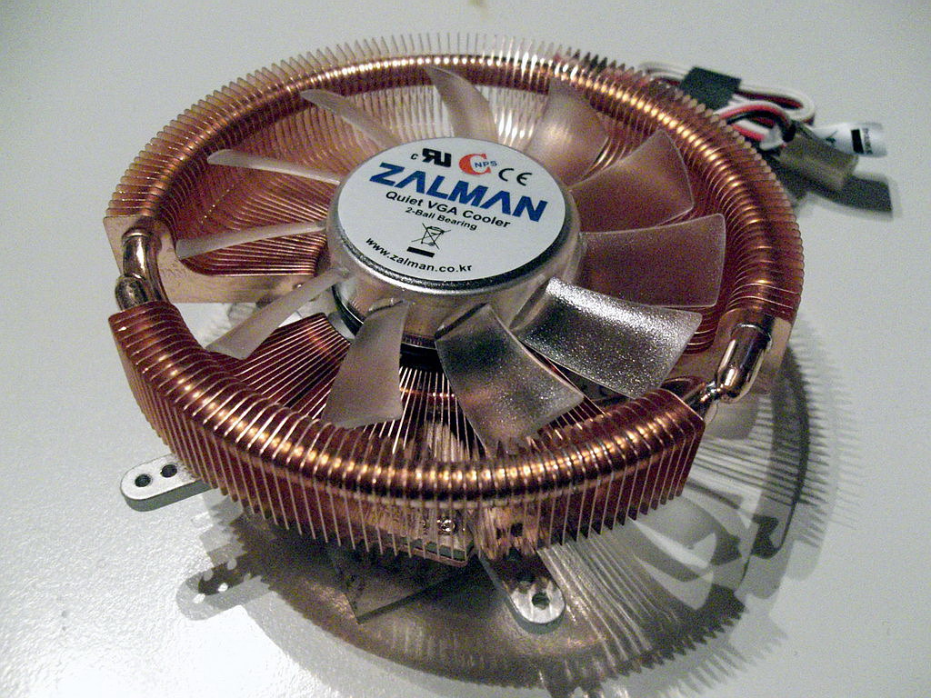Zalman_VF900-Cu_LED_VGA-Kühler.jpg