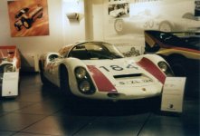 Porsche_910_coupé_(184)_in_the_Porsche-Museum.jpg