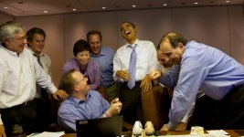 Obama-Reading-Email-Tumblr-Thumb.jpg