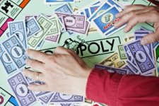 Monopoly-table-round-game.jpg