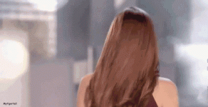 Lustige-animierte-gifs-Zombi-Top-Model.gif