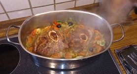 ossobuko-bereit-fuer-ofen.jpg