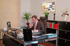 anwalt_im_buero_1271-2-1.jpg