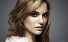 natalie-portman-portrait-2.jpg