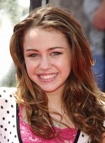 miley-cyrus_dot_com-overthehedgepremiere-la2006apr30-108.jpg