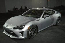 2017-Toyota-GT-86-1.jpg