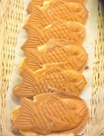 77441580-taiyaki-japanischen-traditionellen-süßen-fisch-geformten-pfannkuchen.jpg