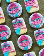 ff410afcb9615bb43781329e2601f3bd--trolls-cookies-poppy-troll-cookies.jpg