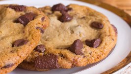 chocolate-chip-cookies-closeup-tease-today-160804_ac6530dd11aebfd45d183212438bb856.jpg