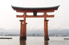 great-torii-of-miyajima-1425480_960_720.jpg