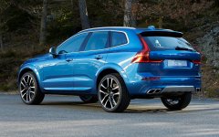 2018-Volvo-XC60-T6-Inscription-rear-three-quarter-02.jpg