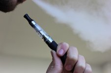 e-cigarette-1301664_640.jpg