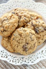 Soft-and-Chewy-Oatmeal-Raisin-Cookies-3.jpg
