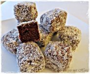 Schoko-Kokos-Würfel (Thermomix - Rezepte mit Herz).jpg