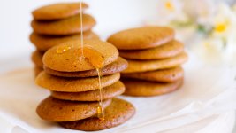 01102009VIVAHoneyGingerSnaps.jpg