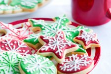 red-and-green-iced-christmas-biscuits-royalty-free-image-176842522-1545324374.jpg