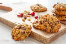 Oat-Fruit-Nuts-Breakfast-Cookies-1-800x533.jpg