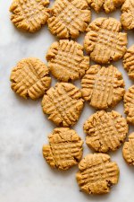 vegan-peanut-butter-cookies_.jpg