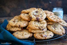 salted-caramel-chocolate-cookies05-1.jpg