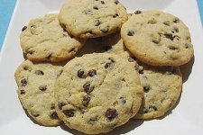 danielas-chewy-chocolate-chip-cookie.jpg
