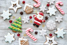 christmas-homemade-gingerbread-cookies-royalty-free-image-1057078582-1543941867.jpg