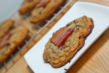 Bacon-Chocolate-Chip-Cookies-1-500.jpg