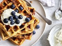 M99365-Kaesekuchen-Waffeln_mit_Blaubeeren_98994_Titelbild-Q75-750.jpg