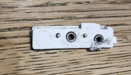 Abgebrochenes Plastikteil v. vorne.jpg