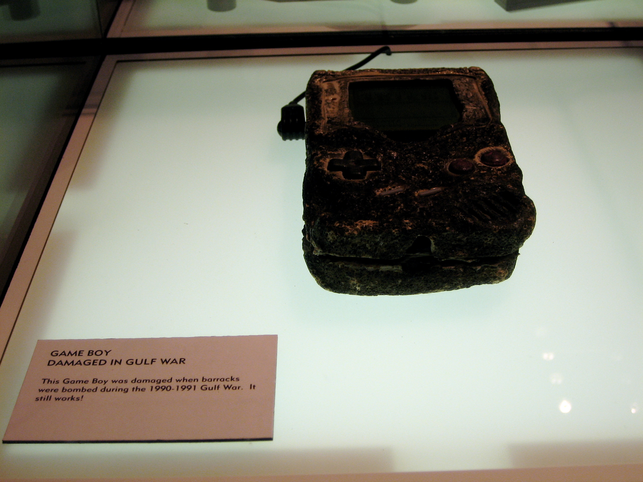 Game_Boy_damaged_in_Gulf_War.jpg