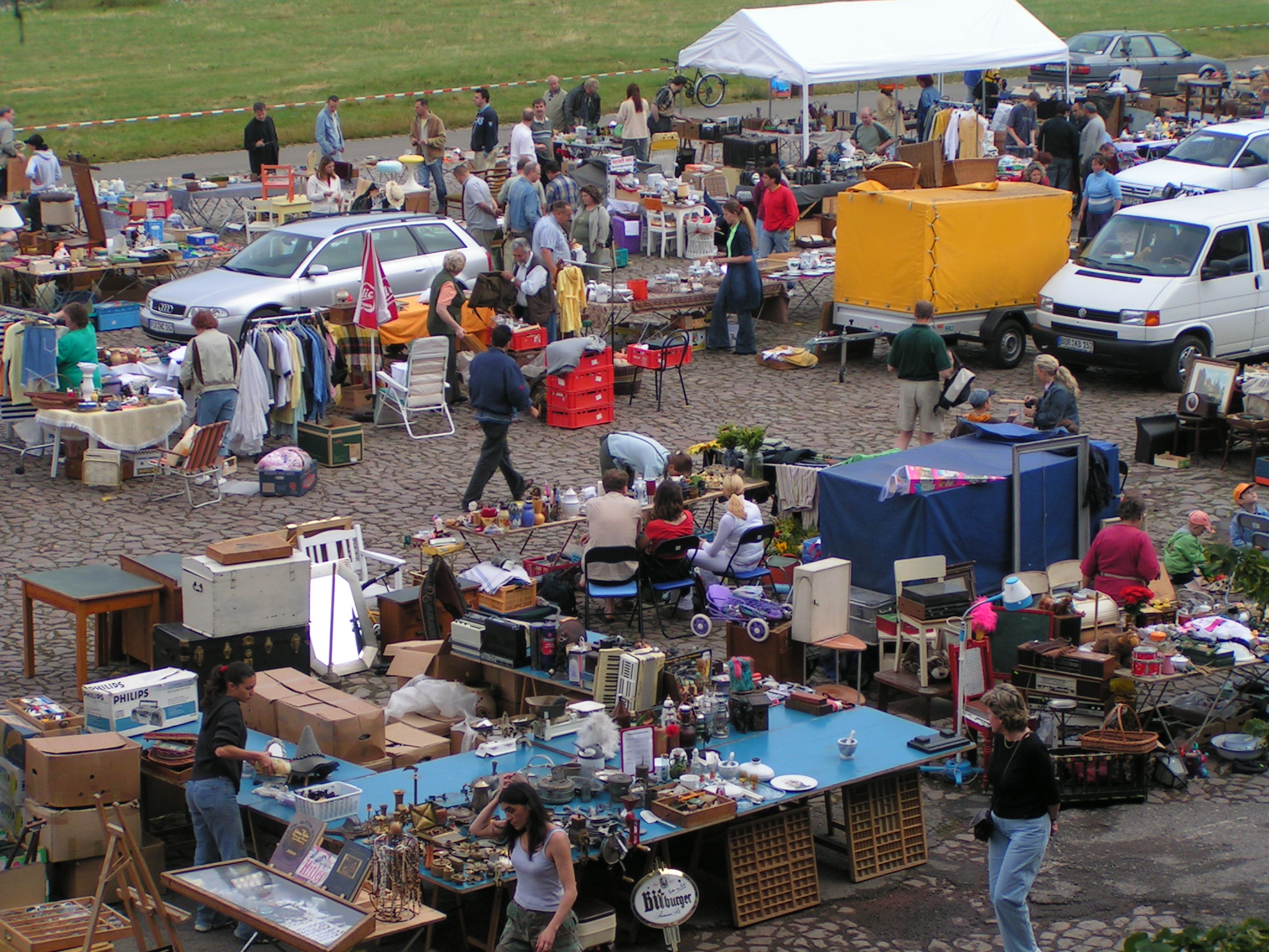 Dresden_Flohmarkt_Elbwiese.jpg