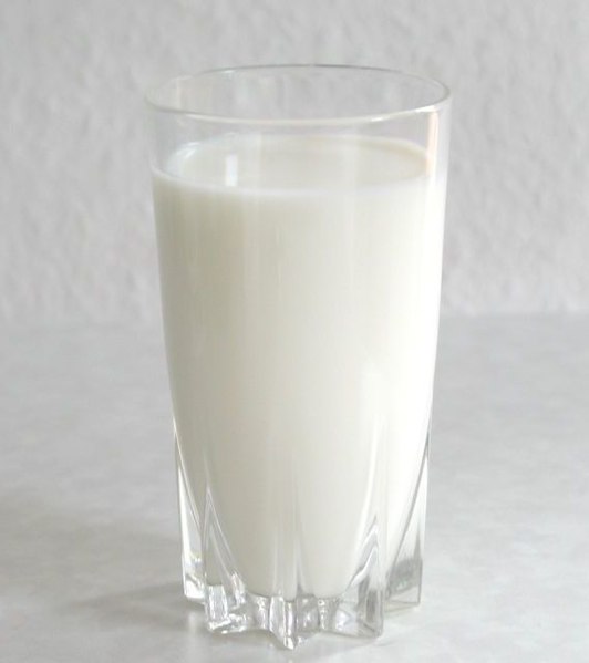 532px-Milk_glass.jpg